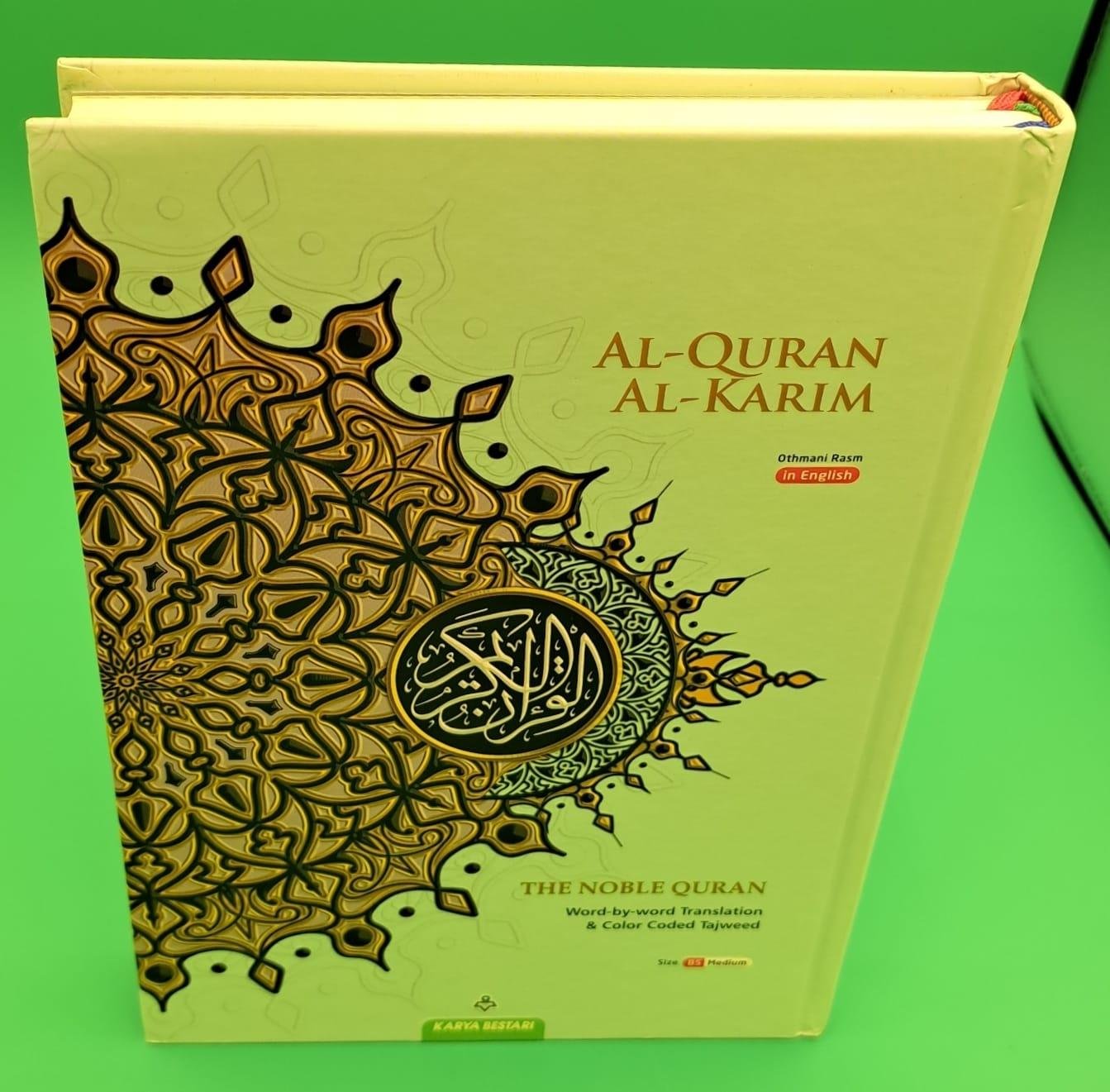 Al-Quran Al-Karim: Word-by-word –  Color Coded Tajweed - Arabic/English Translation